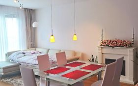 Modernes Studio-Apartment Nahe Zentrum Mit Garagenplatz